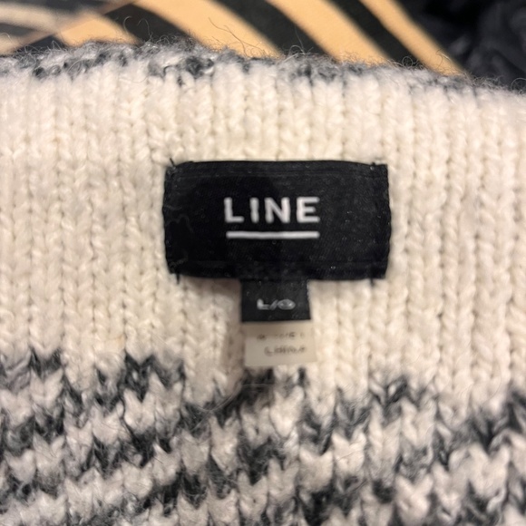 LINE Sweater Coat - Picture 10 of 10